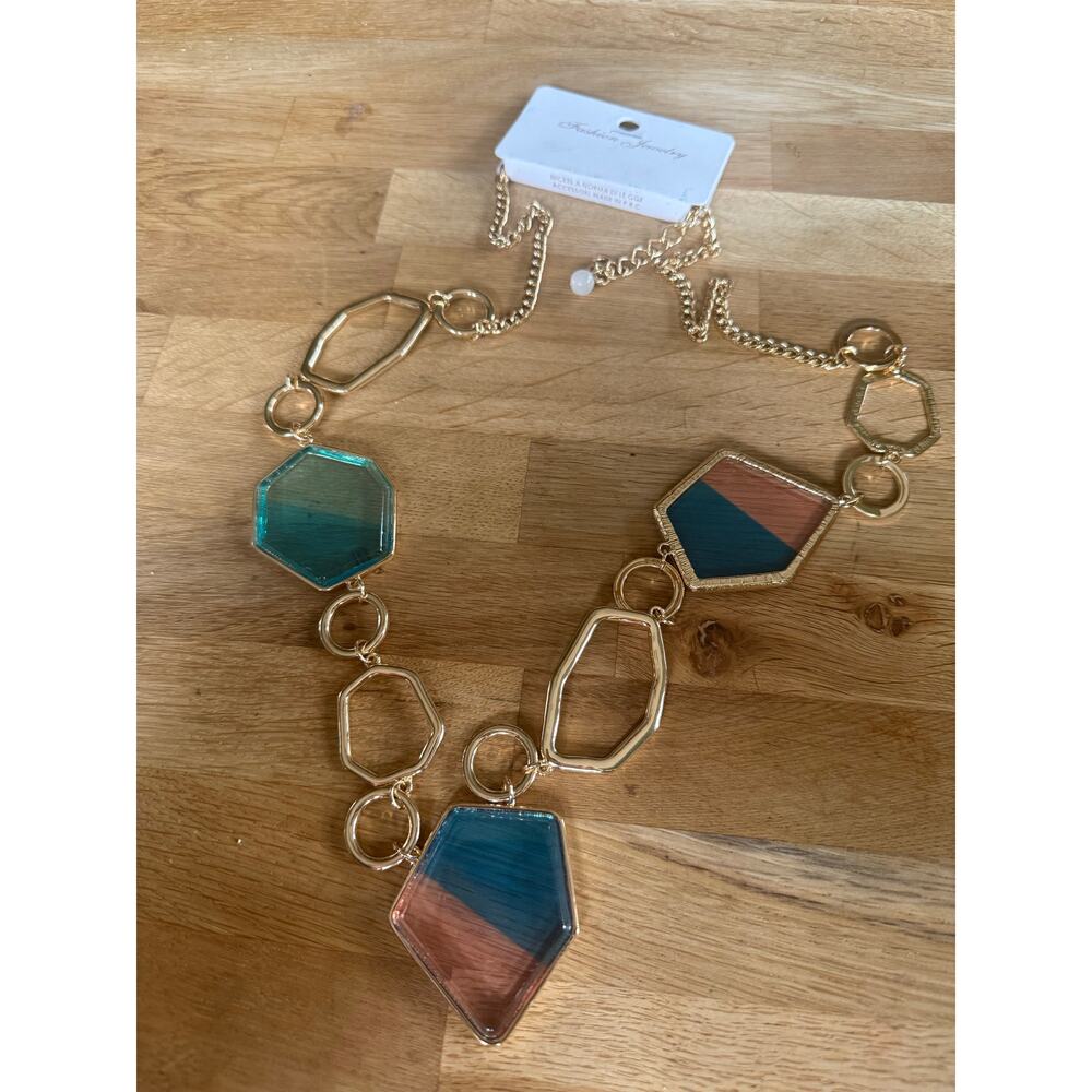 NWT Fashion Geometric Resin Design Pendant Layering Opera Necklace